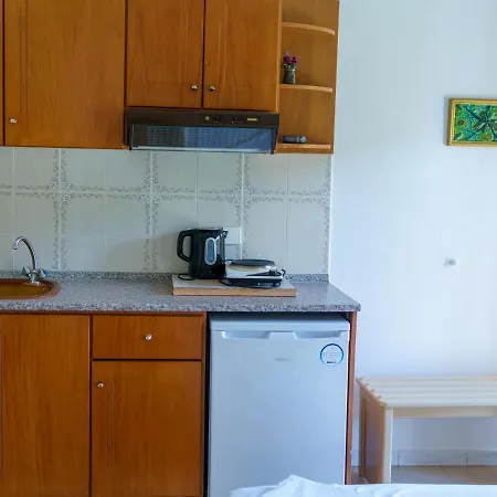 Achilleas Apartment *
